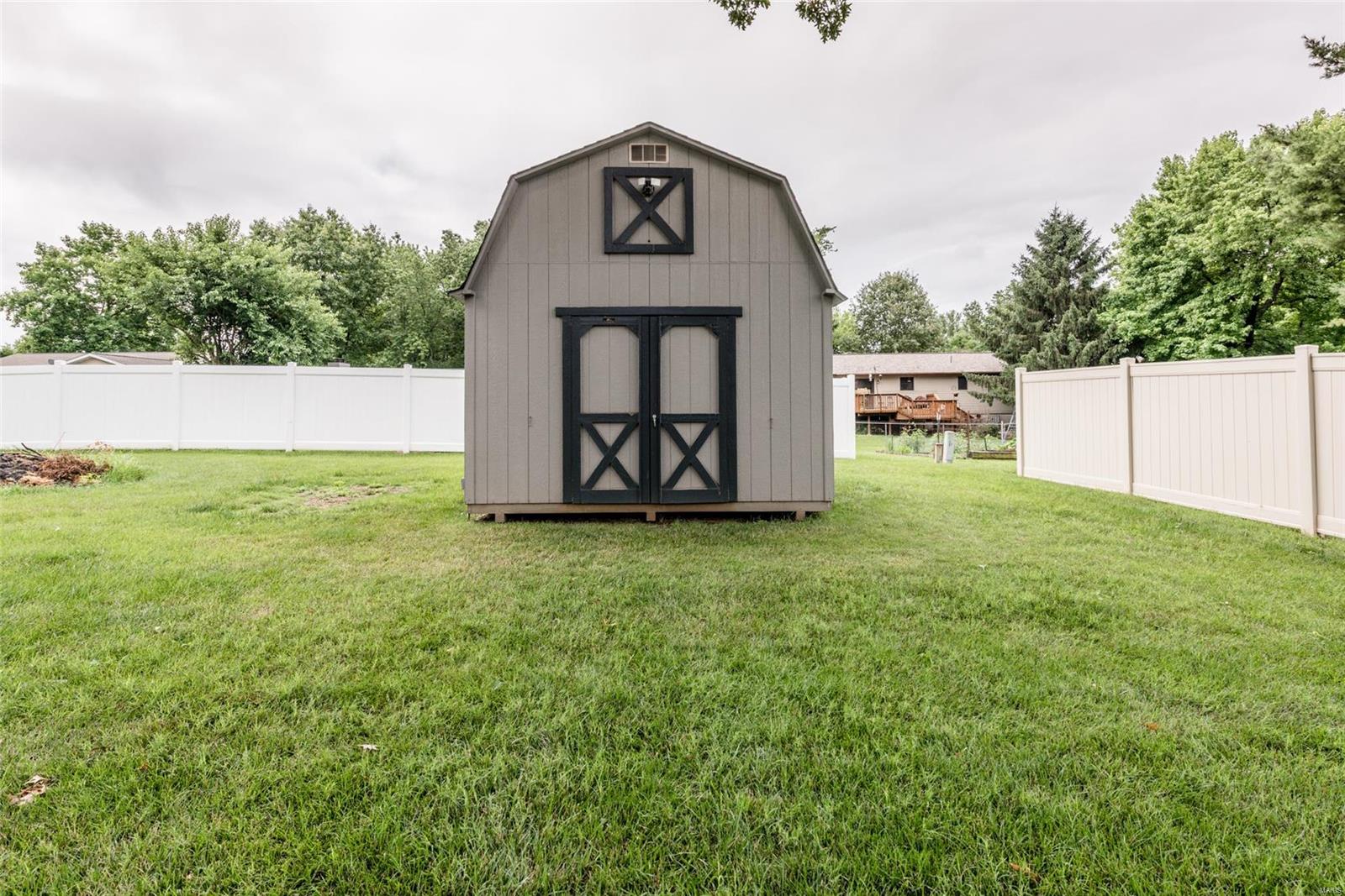 907 Long Branch Road Troy, IL 62294 - Photo 10 of 40 Gallery Image 10