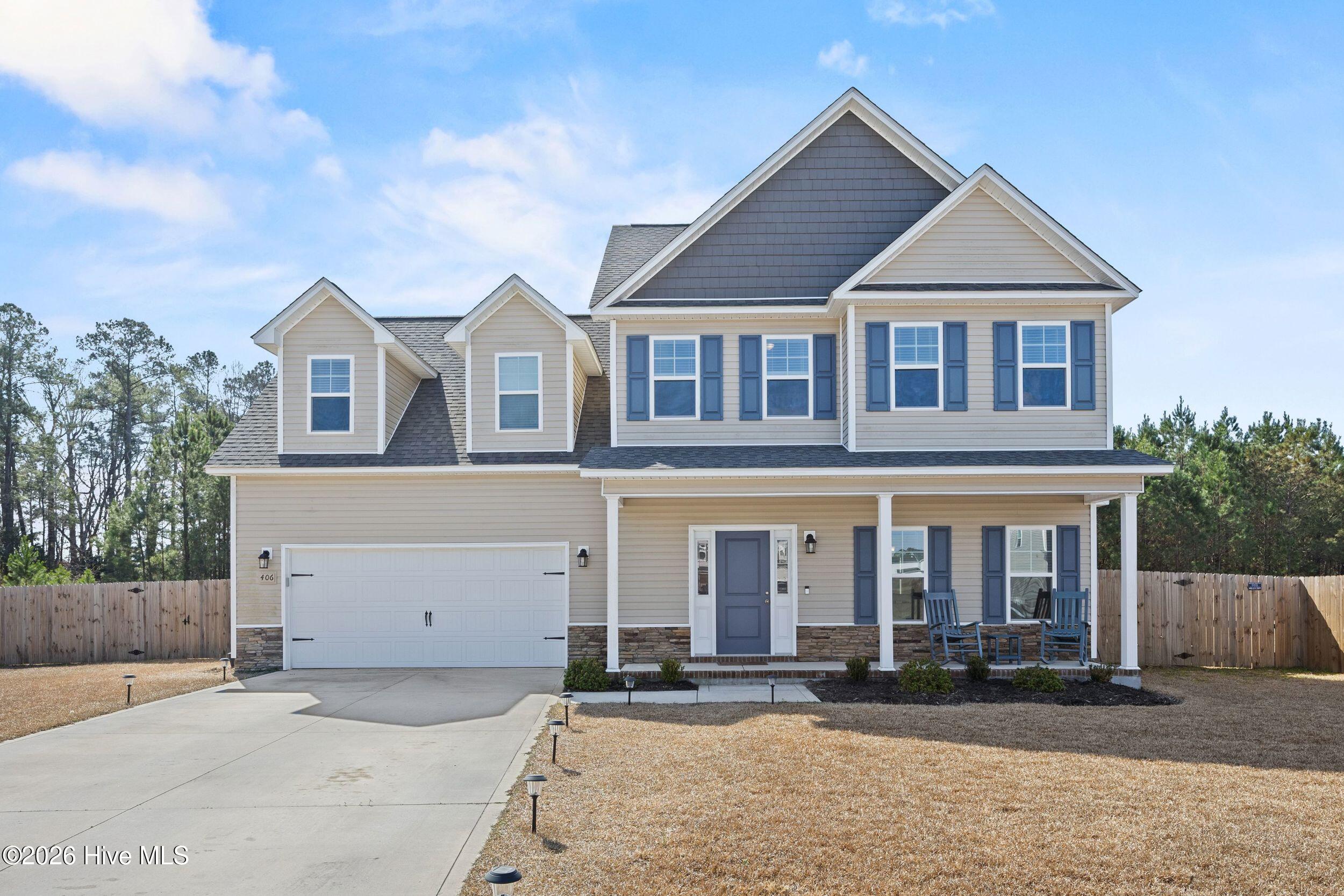 406 Silverstone Place Hubert, NC 28539 - Photo 4 of 49 4_front exterior