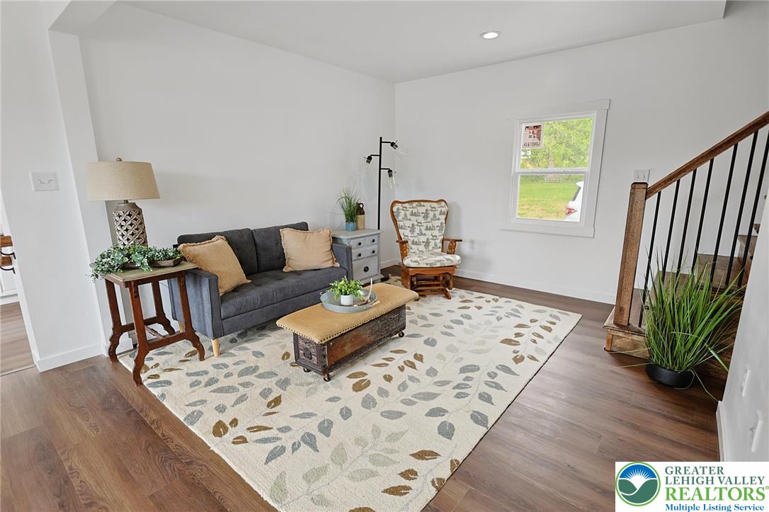 121 Ben Titus Road Tamaqua, PA 18252 - Photo 33 of 48 a living room with furniture rug and wooden floor