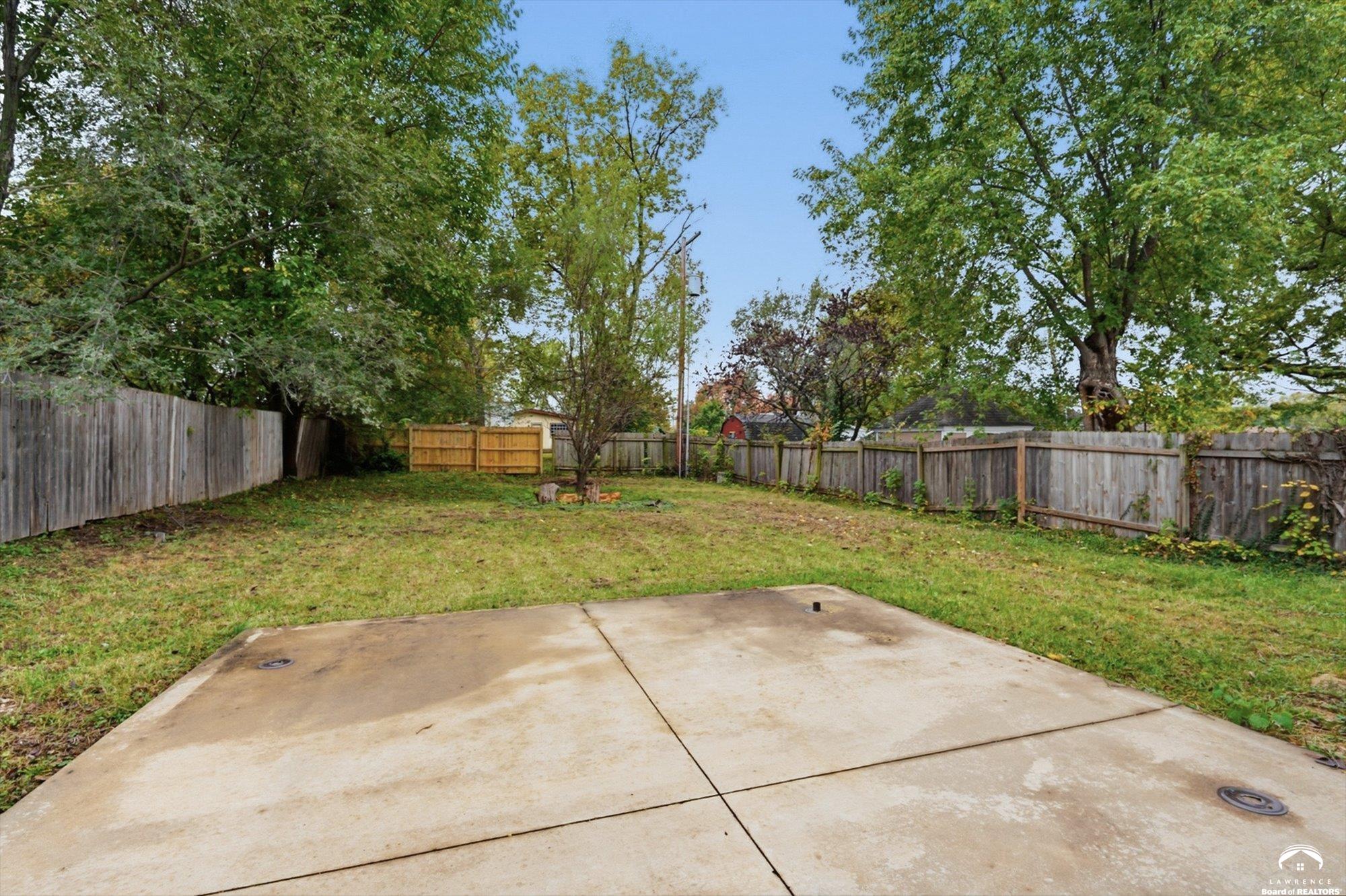 923 Ward Avenue Lawrence, KS 66044 - Photo 19 of 22