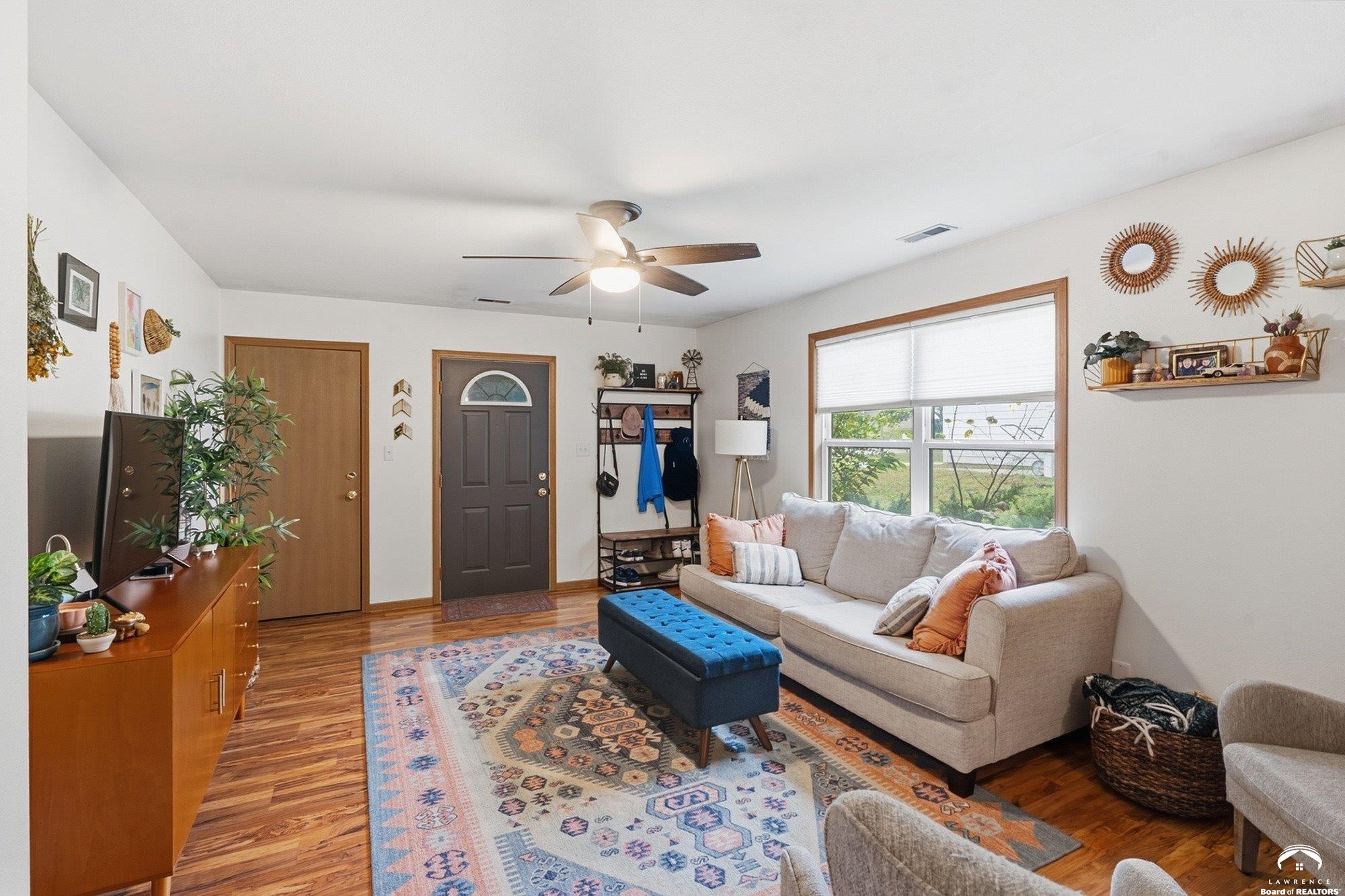 923 Ward Avenue Lawrence, KS 66044 - Photo 4 of 22