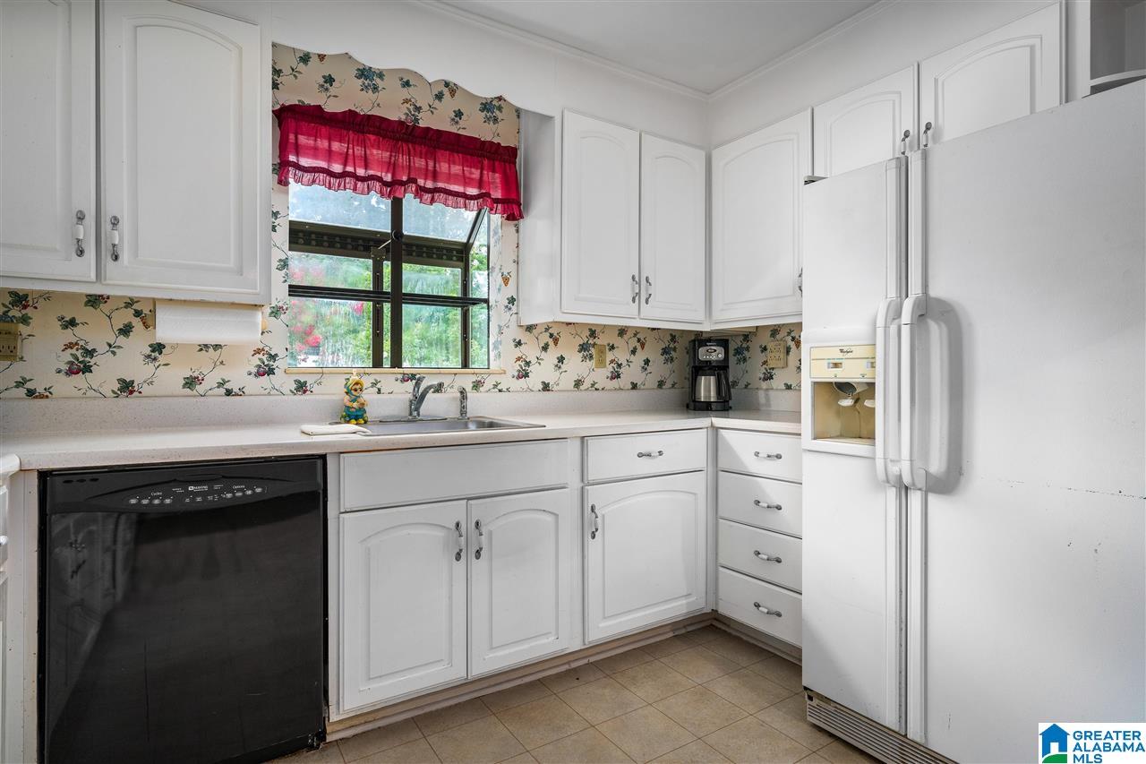 629 South Sanders Road Birmingham, AL 35226 - Photo 12 of 31