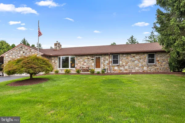 $525,000 | 2123 Linsenbigler Road, Pennsburg, PA 18073