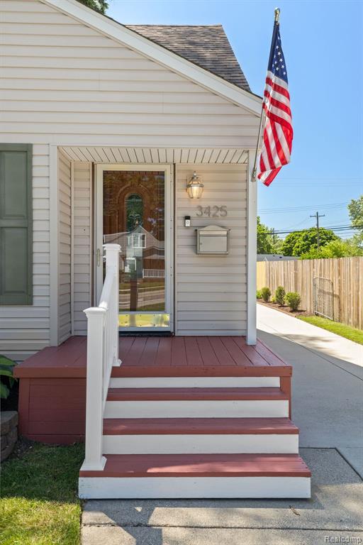 3425 Normandy Road Royal Oak, MI 48073 - Photo 2 of 32 Gallery Image 2