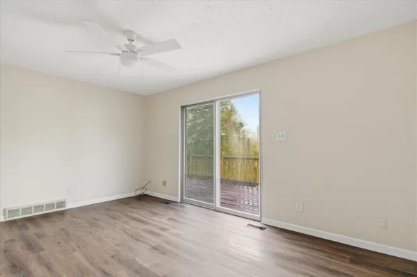 $409,900 | 9095 Huron River Drive, Brighton, MI 48116