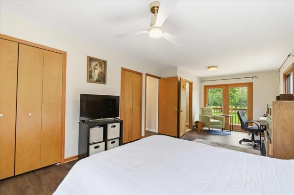 $409,900 | 9095 Huron River Drive, Brighton, MI 48116