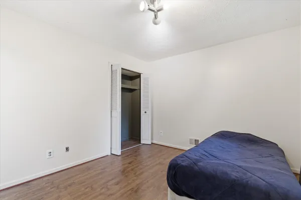 $409,900 | 9095 Huron River Drive, Brighton, MI 48116