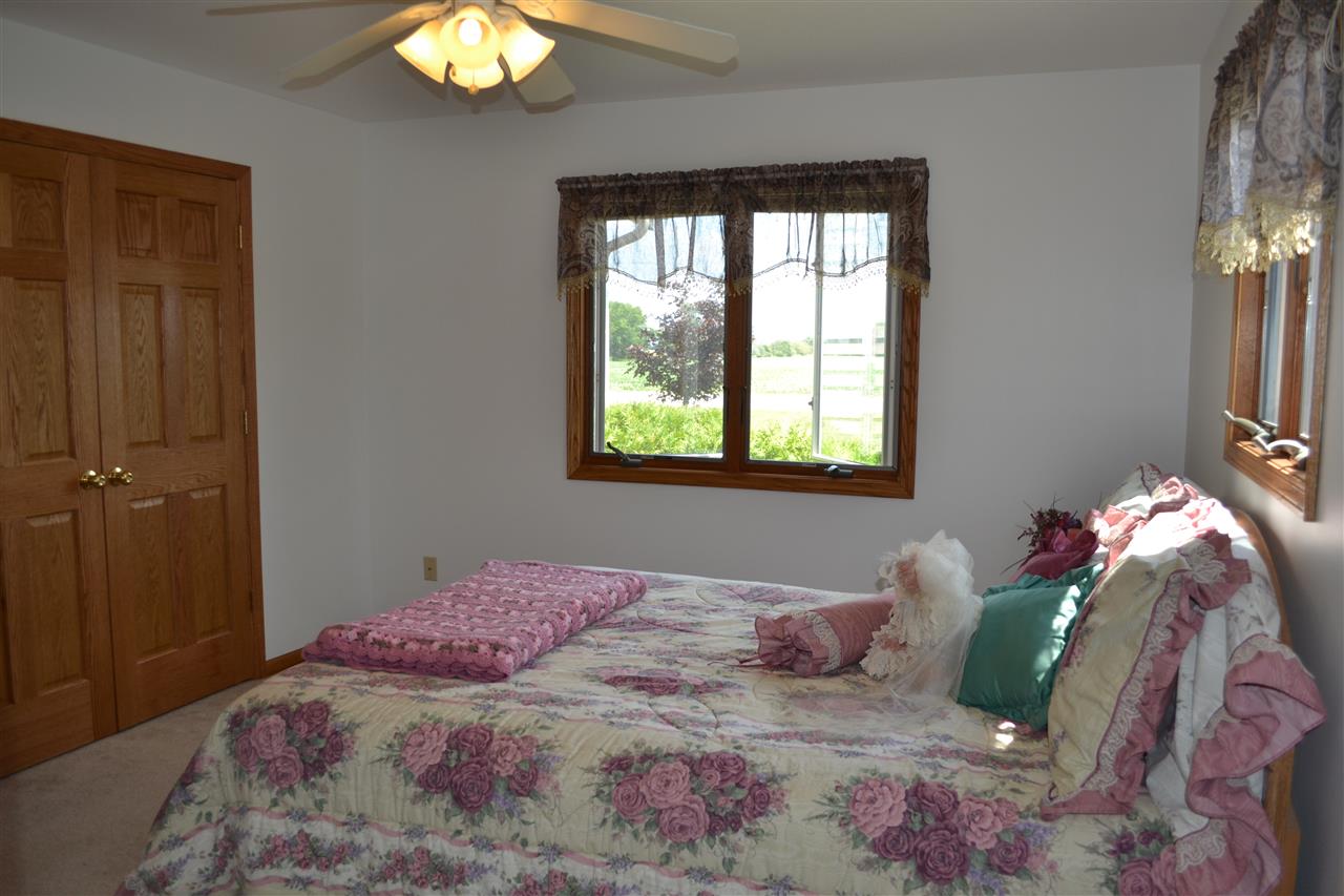 6840 South Summerton Road Shepherd, MI 48883 - Photo 20 of 44 1836471-19.JPG