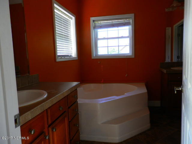 6058 Old Stake Road Chadbourn, NC 28431 - Photo 15 of 17 6058xj