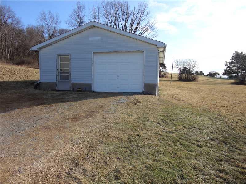 551 Pittsburgh Road Butler, PA 16002 - Photo 3 of 20 Parking Lot/Garage.