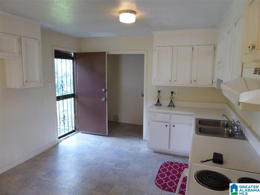 772 29th Street Southwest Birmingham, AL 35211 - Photo 6 of 17