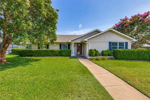 $3,200 | 6662 Roundrock Road, Dallas, TX 75248