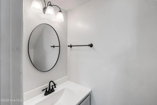 $214,900 | 5050 Lamppost Circle, Wilmington, NC 28403