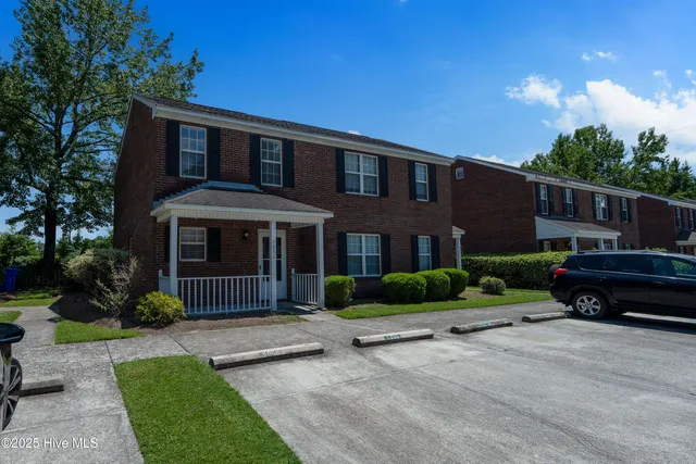 $214,900 | 5050 Lamppost Circle, Wilmington, NC 28403