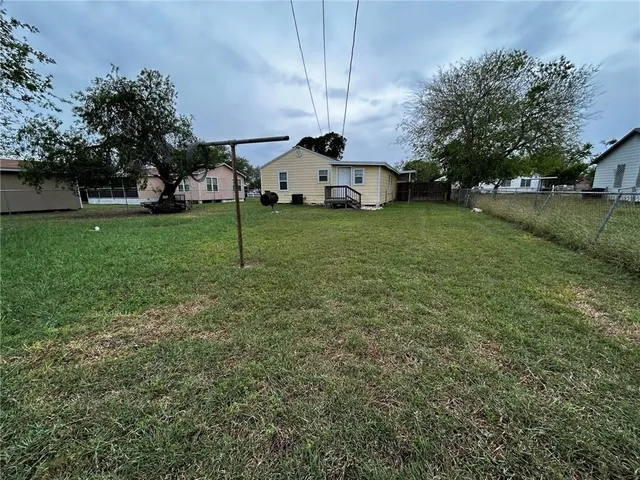 $1,300 | 5410 Crockett Street, Corpus Christi, TX 78415