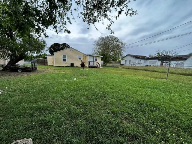 $1,300 | 5410 Crockett Street, Corpus Christi, TX 78415