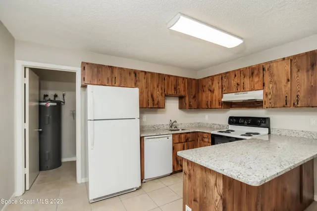 $1,610 | 339 13th Lane Southwest, Vero Beach, FL 32962