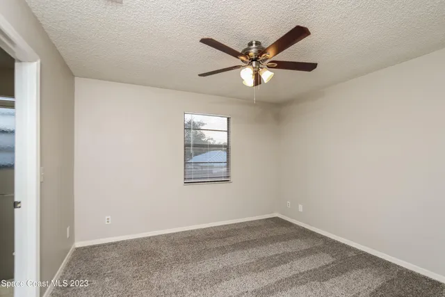 $1,610 | 339 13th Lane Southwest, Vero Beach, FL 32962