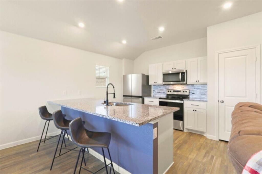 513 Jameson Springtown, TX 76082 - Photo 5 of 34