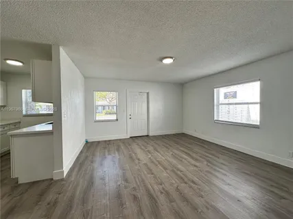 $1,925 | 3616 Northeast 11th Avenue, Unit 4, Oakland Park, FL 33334