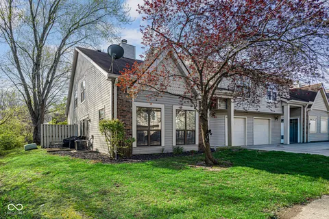 $200,000 | 8001 Valley Farms Lane, Indianapolis, IN 46214