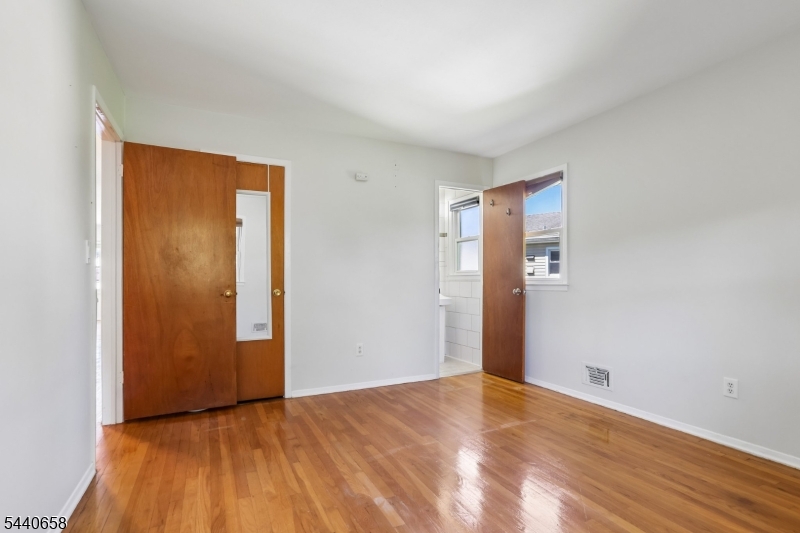 345 Trotting Road Union, NJ 07083 - Photo 30 of 43