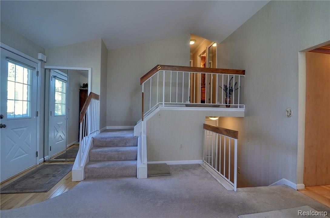 1472 Saddle Lane, Unit 167 Rochester, MI 48306 - Photo 14 of 34 Foyer_2nd_View.jpg