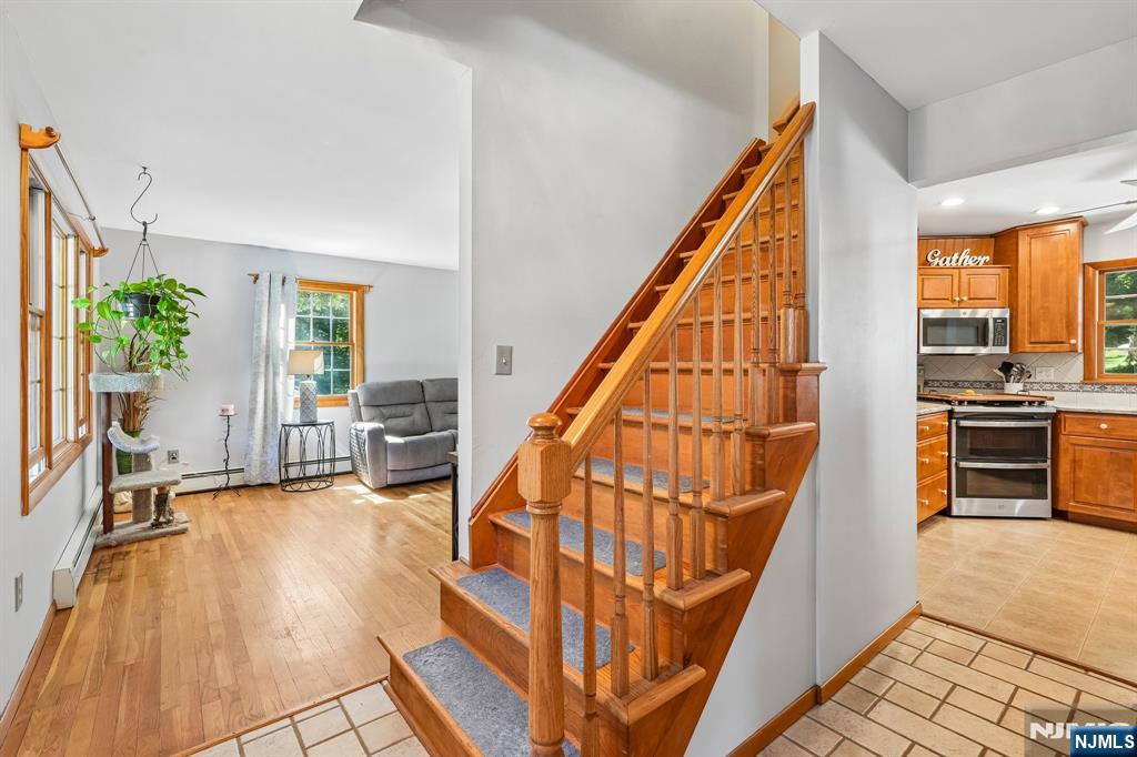 30 Pulaski Drive Oak Ridge, NJ 07438 - Photo 6 of 35 Gallery Image 6