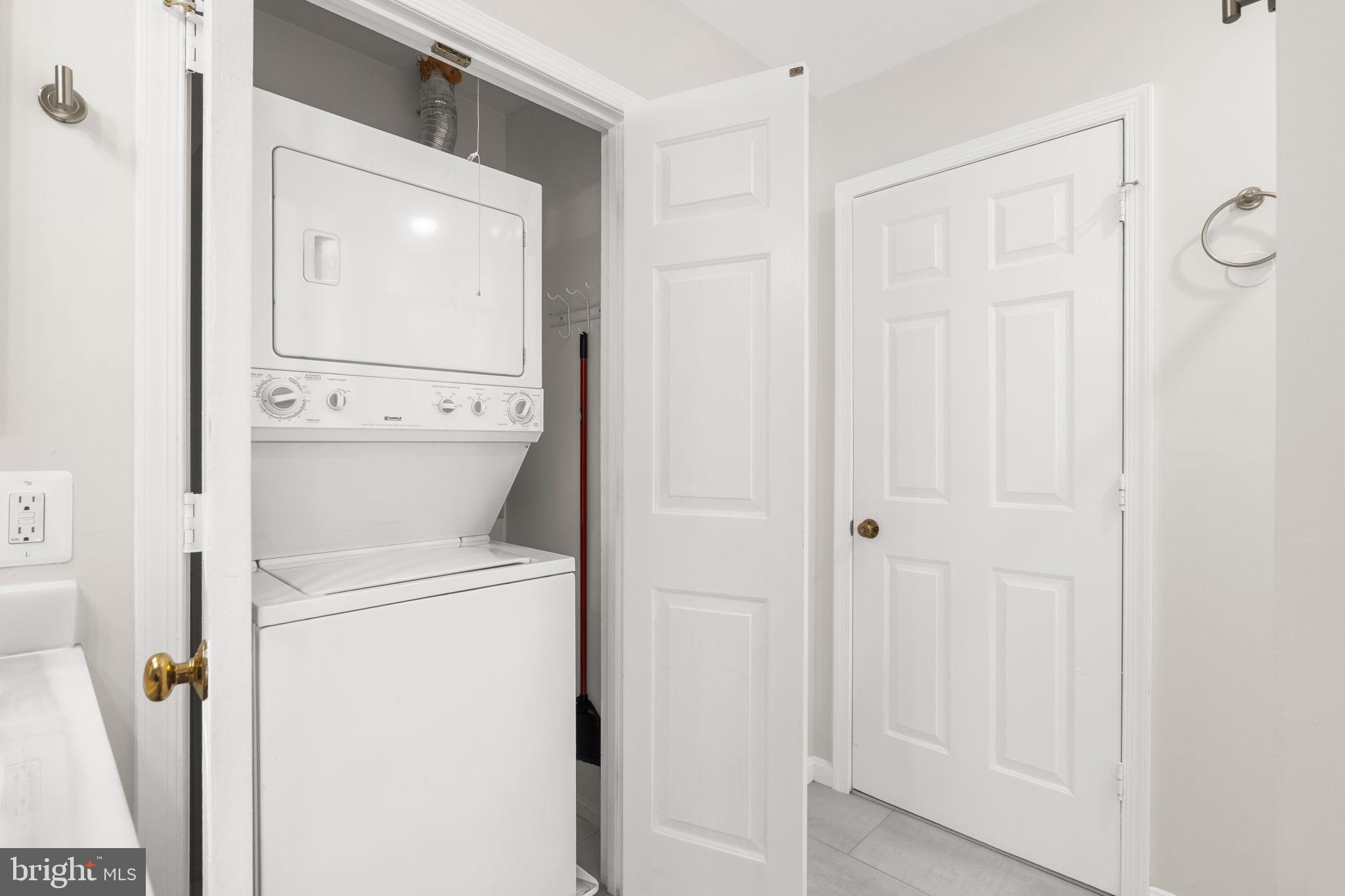 2221 Lovedale Lane, Unit I Reston, VA 20191 - Photo 35 of 39