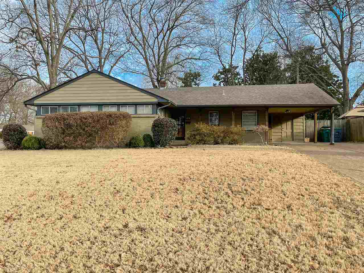 4770 Dee Road Memphis, TN 38117 - Photo 1 of 15