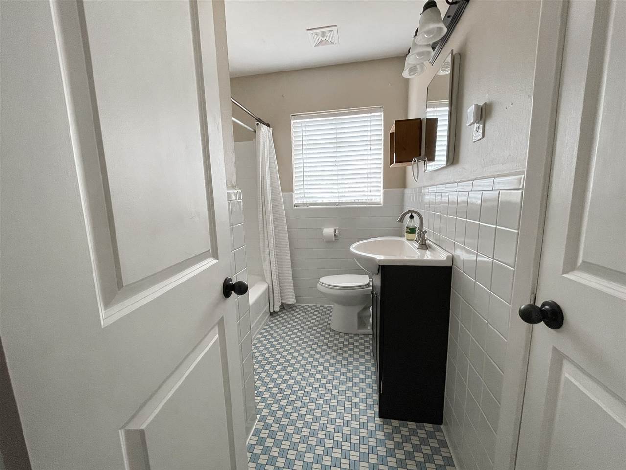 4770 Dee Road Memphis, TN 38117 - Photo 11 of 15