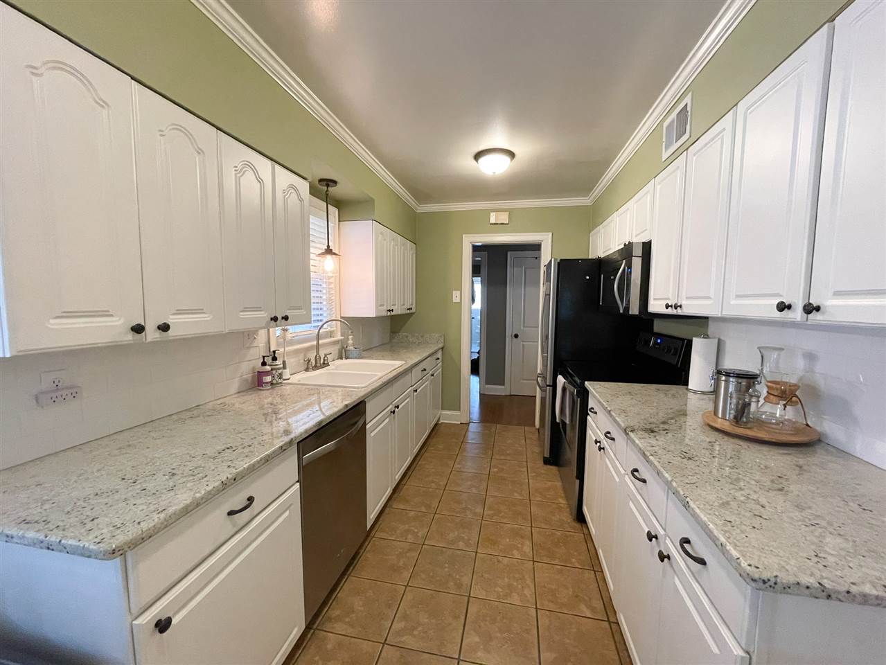 4770 Dee Road Memphis, TN 38117 - Photo 3 of 15