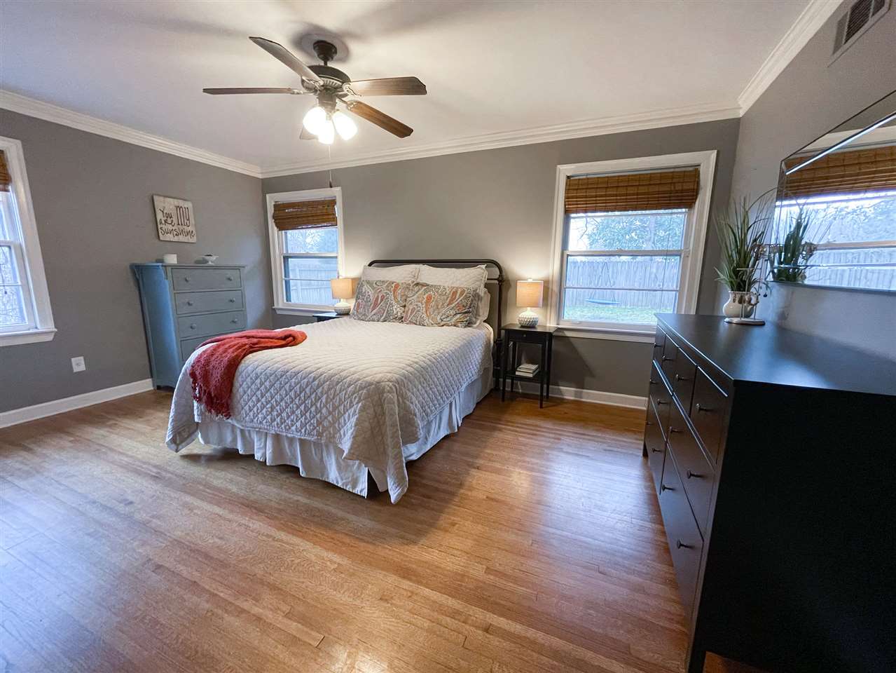 4770 Dee Road Memphis, TN 38117 - Photo 7 of 15