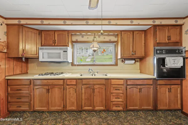 $349,900 | 205 High Street, Lee, MA 01238