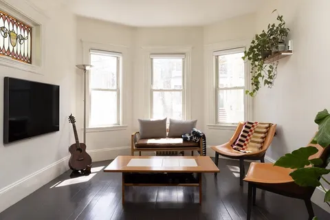 $899,000 | 17 Tufts Street, Unit 1, Cambridge, MA 02139