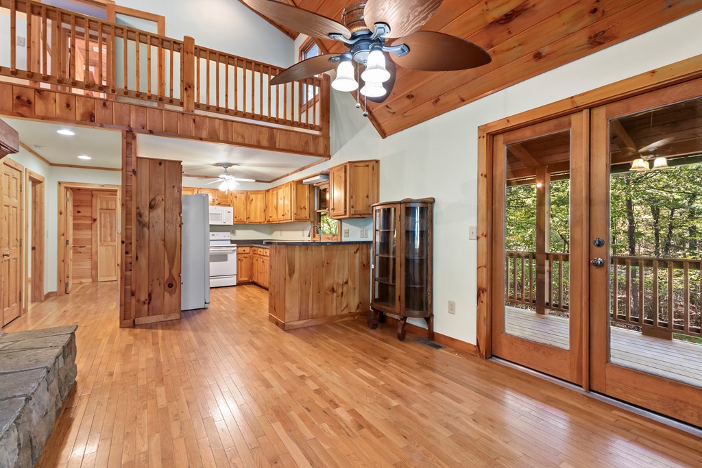 557 Goldfinch Lane Murphy, NC 28906 - Photo 14 of 61