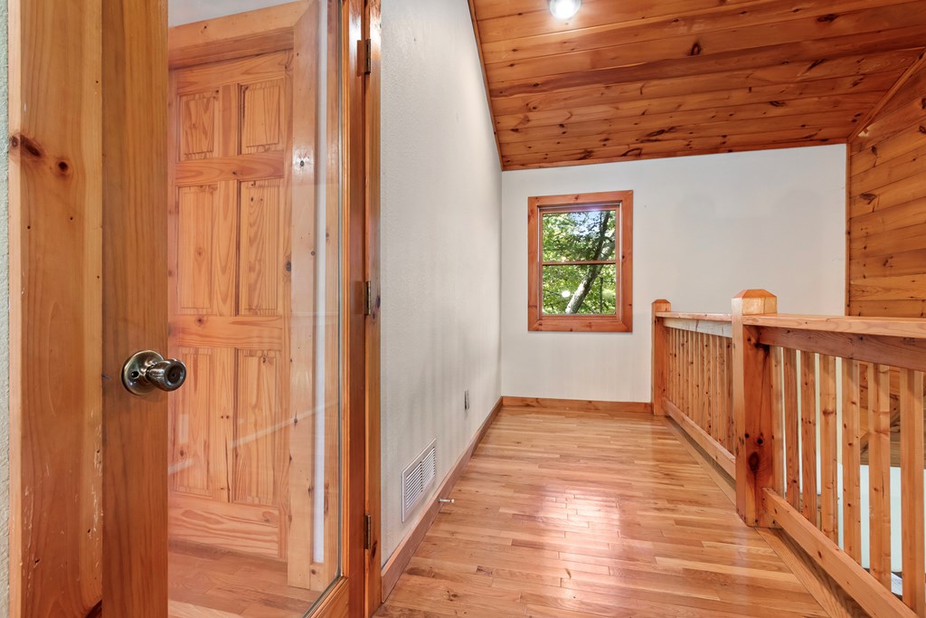 557 Goldfinch Lane Murphy, NC 28906 - Photo 33 of 61