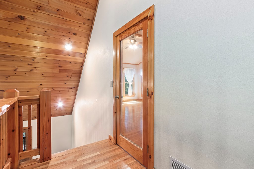 557 Goldfinch Lane Murphy, NC 28906 - Photo 34 of 61