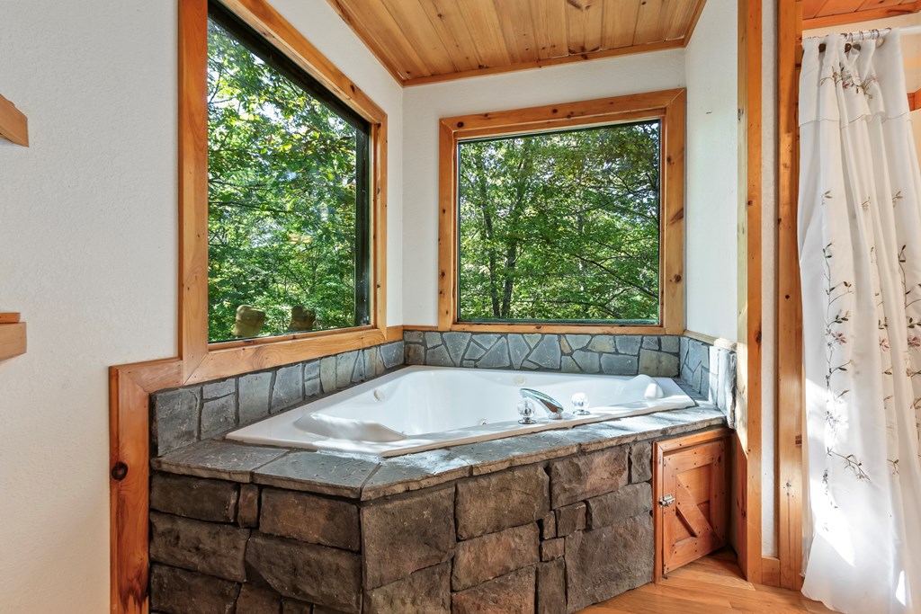 557 Goldfinch Lane Murphy, NC 28906 - Photo 43 of 61