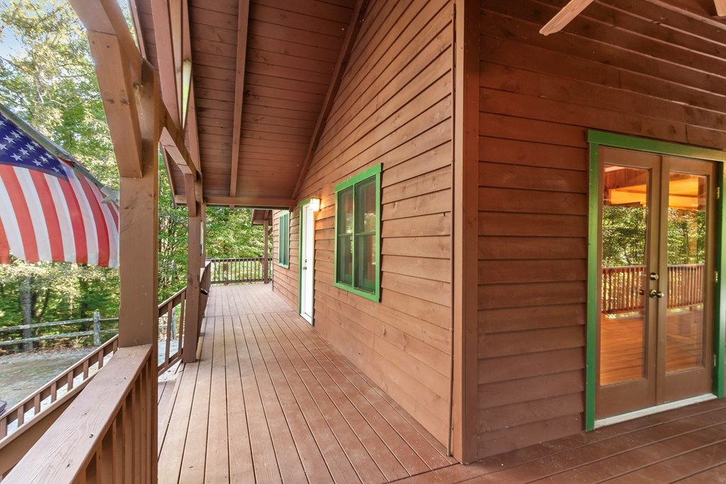 557 Goldfinch Lane Murphy, NC 28906 - Photo 5 of 61