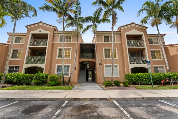 $252,500 | 4812 Highway 7, Unit 12205, Coconut Creek, FL 33073