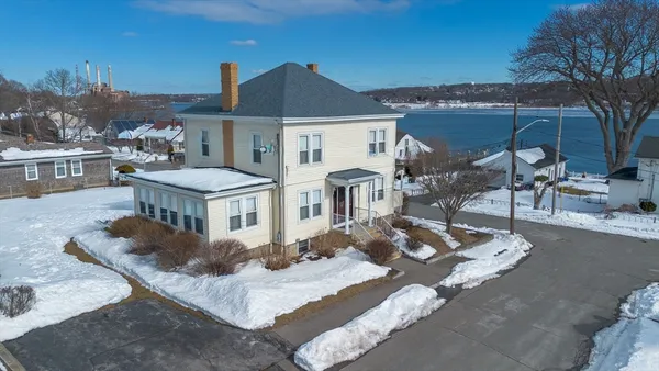 $595,000 | 8 Westhill Avenue, Somerset, MA 02726