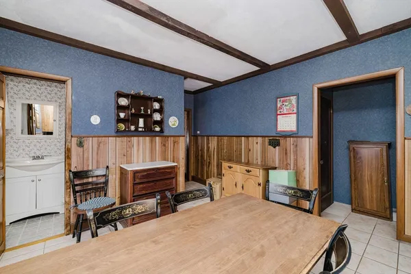 $595,000 | 8 Westhill Avenue, Somerset, MA 02726