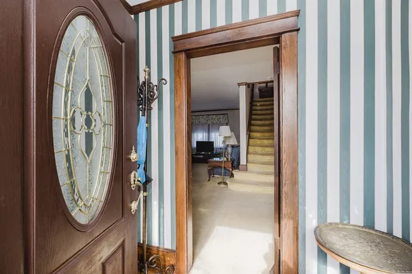 $595,000 | 8 Westhill Avenue, Somerset, MA 02726