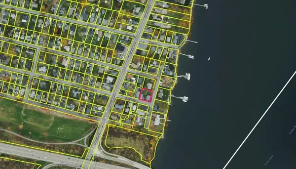 $595,000 | 8 Westhill Avenue, Somerset, MA 02726