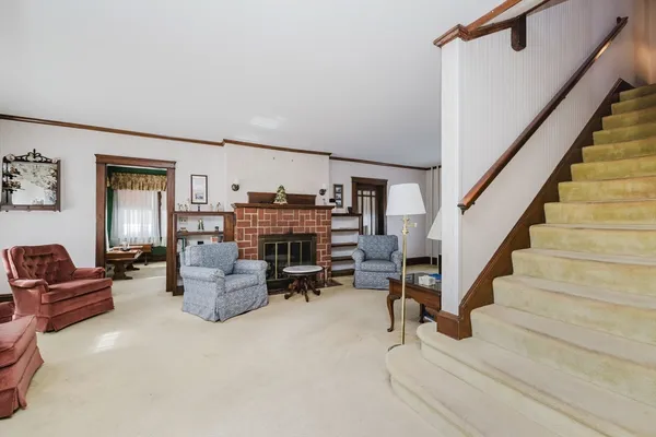 $595,000 | 8 Westhill Avenue, Somerset, MA 02726