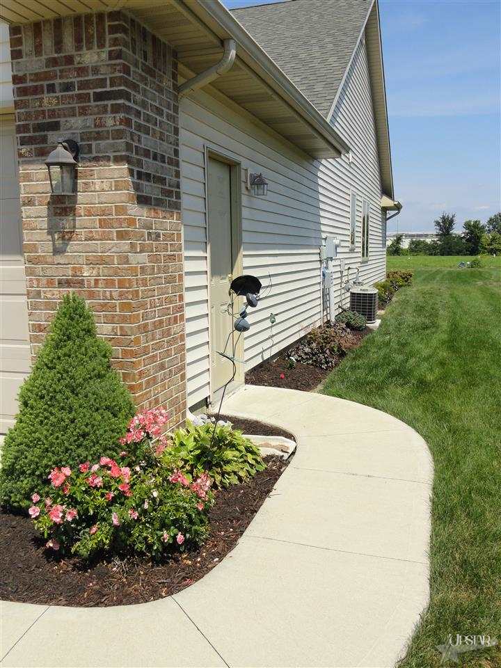 2480 Yearling Court Decatur, IN 46733 - Photo 2 of 30