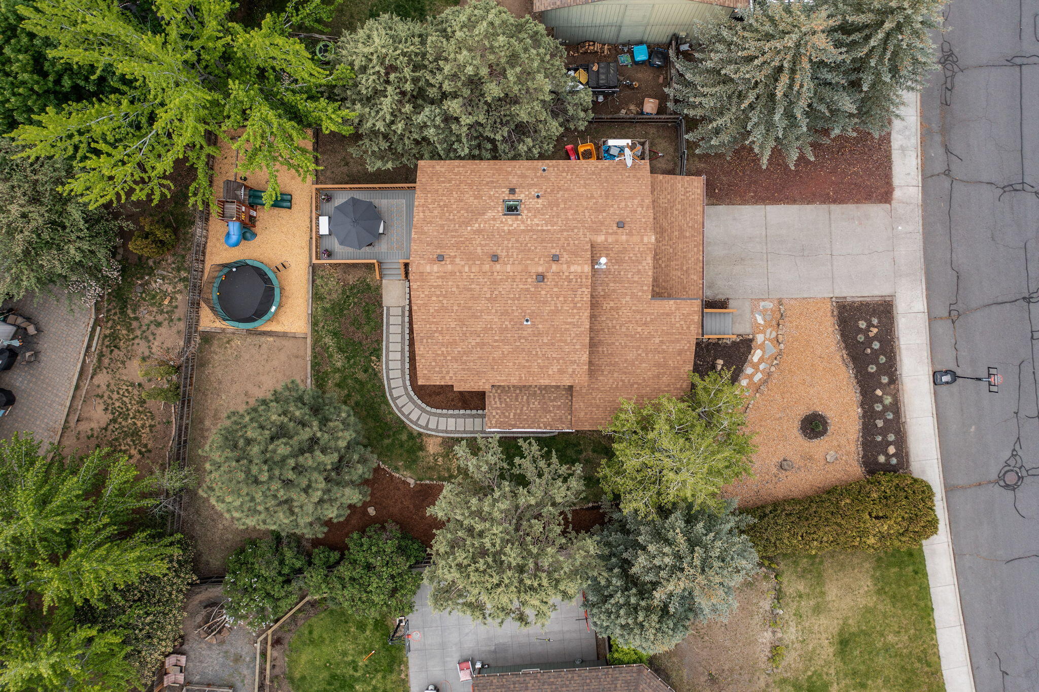 3173 Northeast Manchester Avenue Bend, OR 97701 - Photo 25 of 30 2024_05_21_3173_ne_manchester_ave-drone-