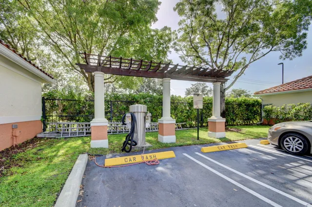 $307,900 | 9873 Baywinds Boulevard, Unit 5302, West Palm Beach, FL 33411