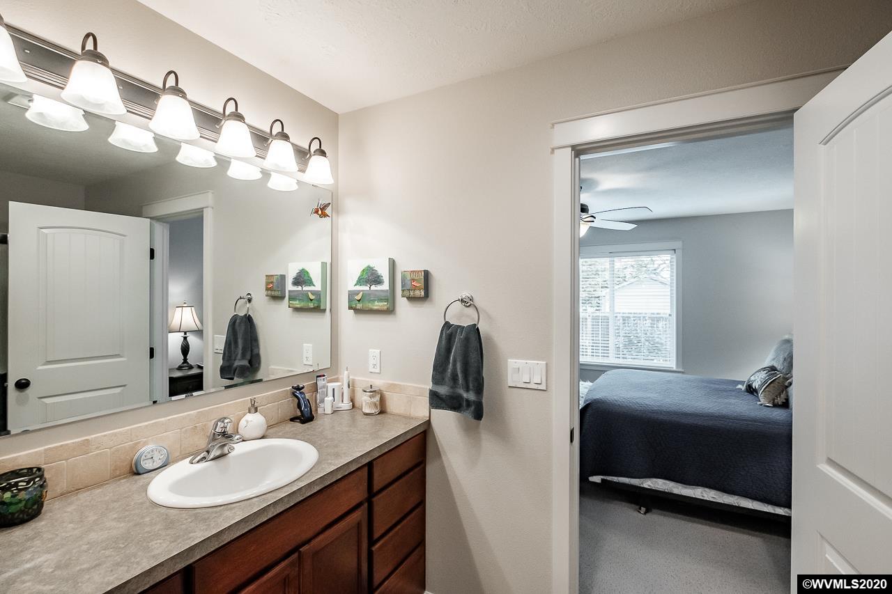 1047 Filbert Street Jefferson, OR 97352 - Photo 17 of 39 Gallery Image 17